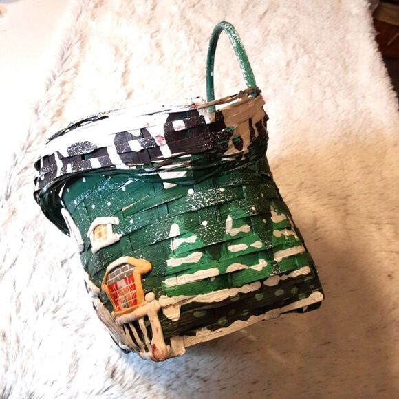 VINTAGE (1970's) Handcrafted Rare Woven Handpainted Christmas‎ Basket 10"… - Picture 8 of 14